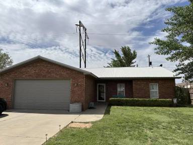 Main picture of 907 11th St