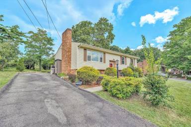 Main picture of 3425 Greencliff Rd