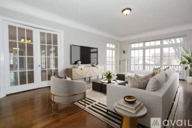 Main picture of 183 Drake Ave