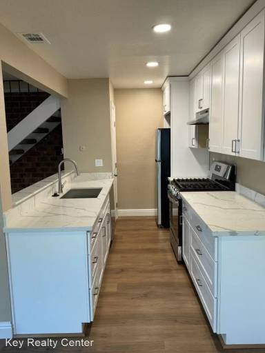 Main picture of 9540 Emerald Park Dr