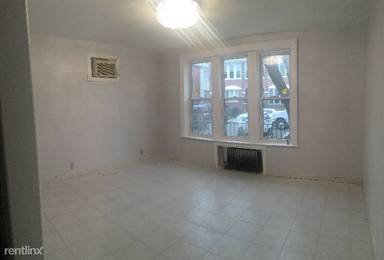 Main picture of 8 Avenue S