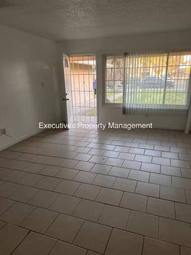 Main picture of 1202 Kings Ave