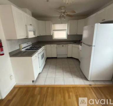 Main picture of 37 Bergen Blvd