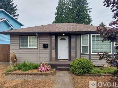 Main picture of 7241 SE Tolman St