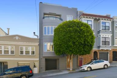 Main picture of 2746 Gough St