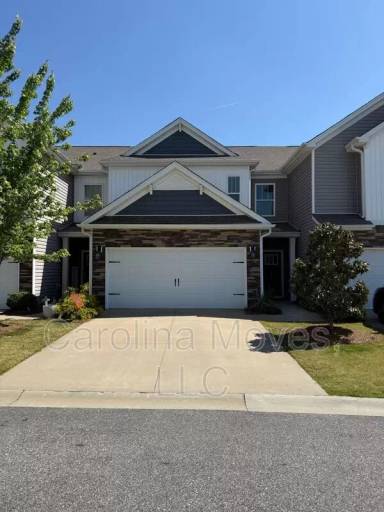 Main picture of 555 Yellow Fox Rd