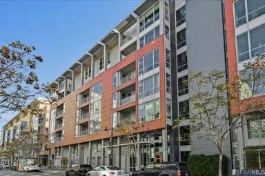 Main picture of 235 Berry St
