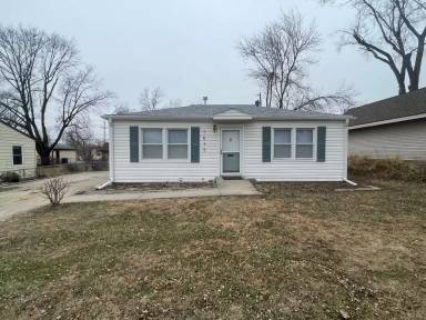 Main picture of 7612 S 39th Ave