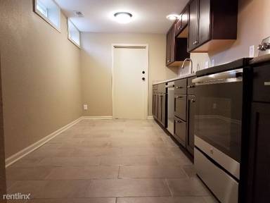 Main picture of 406 W 104th St