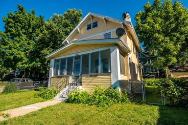 Main picture of 120 Wilson Ave