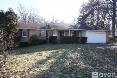 Main picture of 641 Orchard Dr W