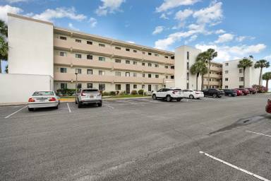 Main picture of 2469 S Washington Ave