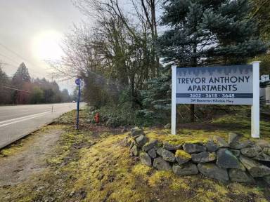 Main picture of 3618 SW Beaverton Hillsdale Hwy