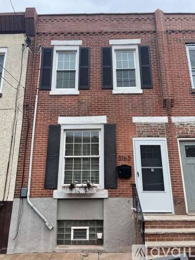 Main picture of 3163 E Thompson St