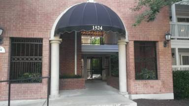 Main picture of Fountains At McLean