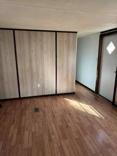 Main picture of 906 Craven Ln