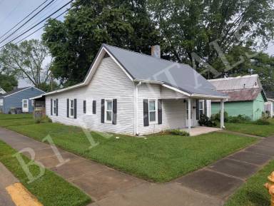 Main picture of 701 Hustedt St
