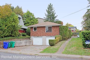 Main picture of 10076-10078 32 Ave