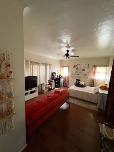 Main picture of 120 North Avenue 50