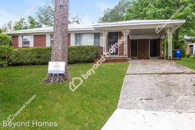 Main picture of 5307 Schaer St