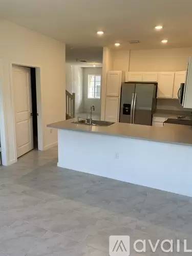 Main picture of 1033 NW 208th Ter
