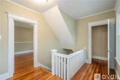 Main picture of 14 Summit St