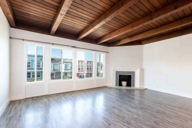 Main picture of 971 Wyandotte Ave
