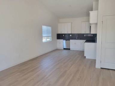 Main picture of 8622 Grandy St