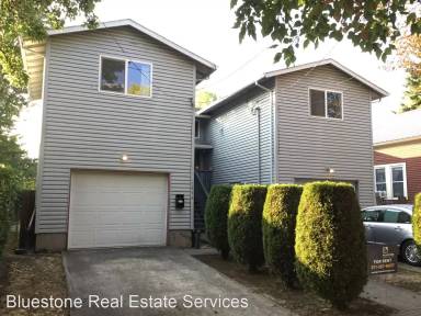 Main picture of 1642 SE Clatsop St