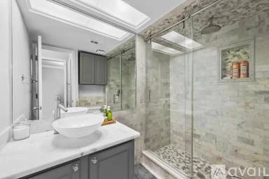 Main picture of 10203 Regal Oaks Dr