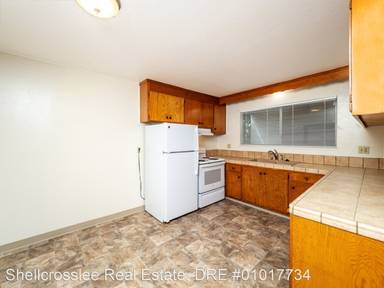 Main picture of 427 & 429 Smalley Ave