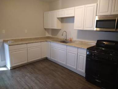 Main picture of 137 E 2nd St