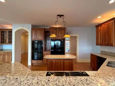 Main picture of 191 Deer Oaks Rd