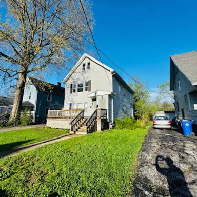 Main picture of 1333 E 188th St