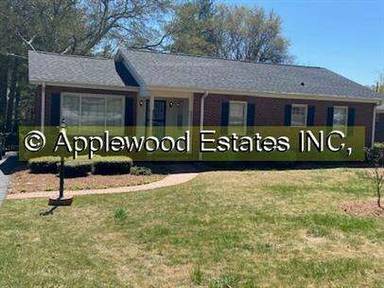 Main picture of 206 Hillside Dr