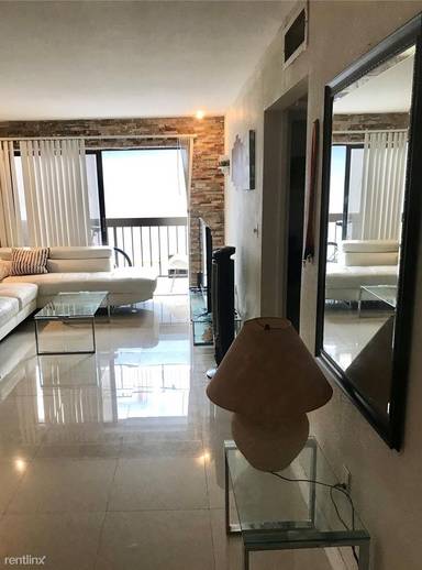 Main picture of West Oaks Condo