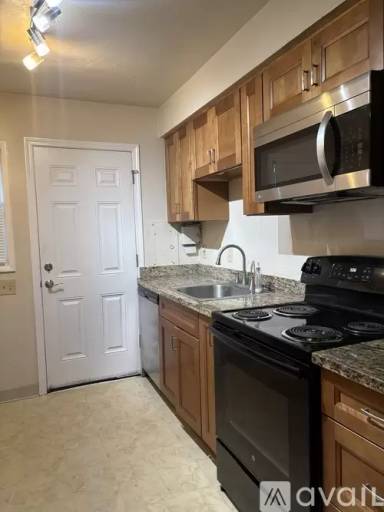 Main picture of 5885 SW Tucker Ave