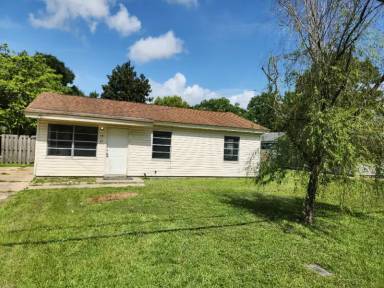 Main picture of 1911 Forrest St