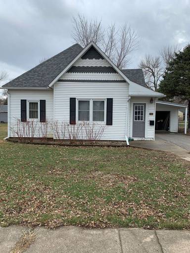 Main picture of 835 Pleasant St