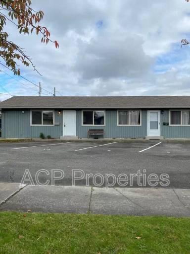 Main picture of 200 8th St