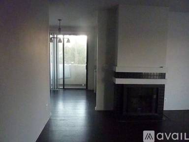 Main picture of 3648 Motor Ave