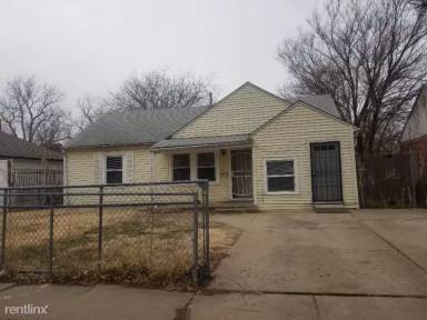 Main picture of 1521 N Fountain St