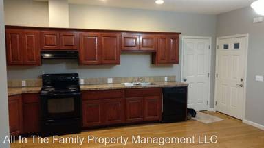 Main picture of 3749 SE 127th Pl
