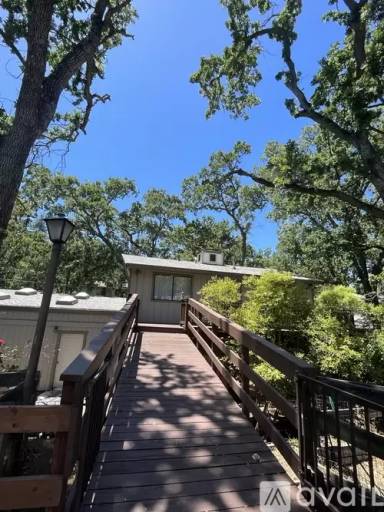 Main picture of 3121 Walnut Blvd
