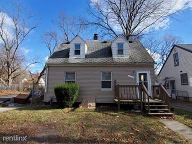 Main picture of 18532 Fielding St