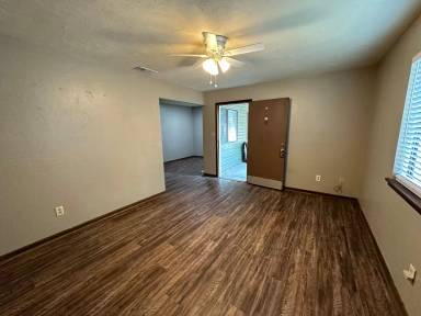 Main picture of 1400 Willow Bend Way