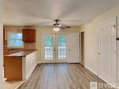 Main picture of 150 Applewood Dr