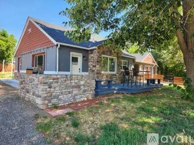 Main picture of 5527 W 8th Ave