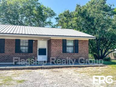 Main picture of 209 Connie Cir