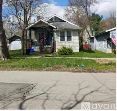 Main picture of 525 Ballentine Ave